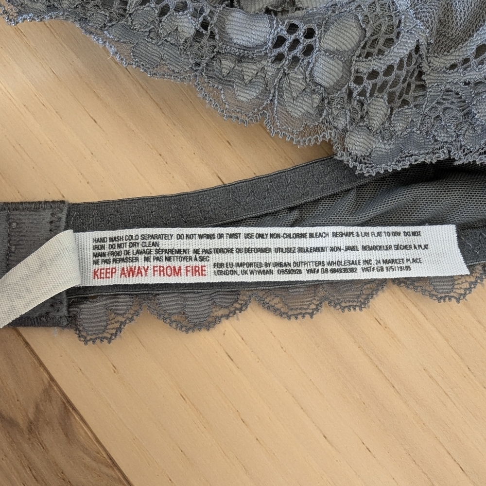 Free People Galloon Lace Halter Bralette Gray Plunge Stretchy Soft Wireless - Picture 8 of 9